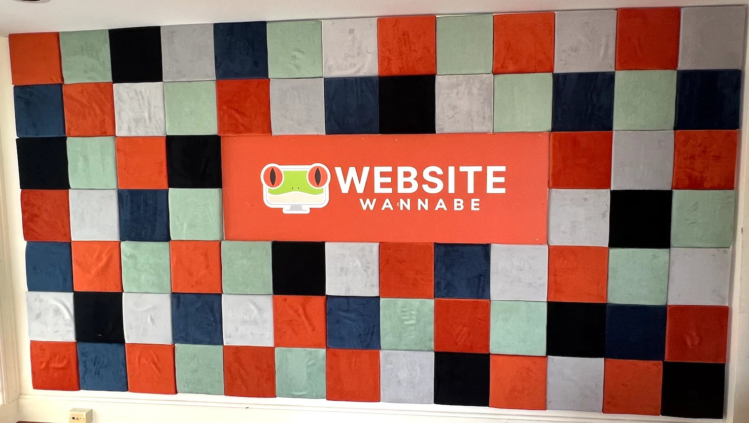 Website Wannabe office tile wall
